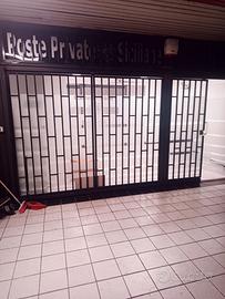 Locale commerciale ( Vulcania)