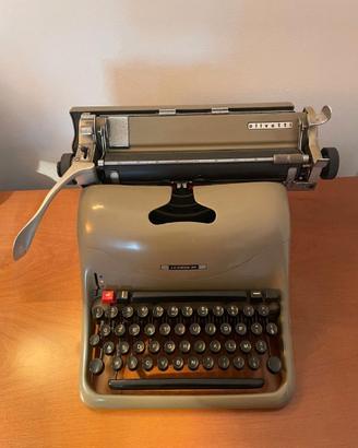 Macchina per scrivere Olivetti Lexikon 80