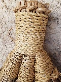 Scopa per pulizia forno