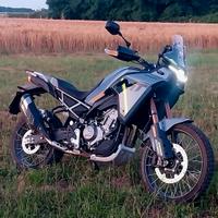 CF Moto MT 450