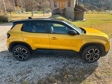 Jeep avenger benzina 100cv anche per neopatentati