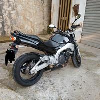 Suzuki gsr 600cc del 2007