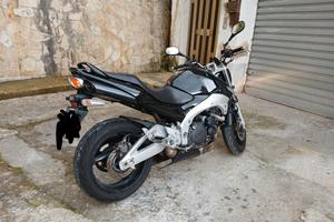 Suzuki gsr 600cc del 2007