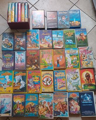 Lotto 66 videocassette VHS originali