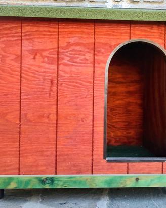 Cuccia in legno coibentata per cani