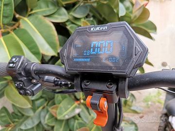 monopattino kukurin g2