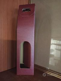 scatola  da una bottiglia bordeaux 