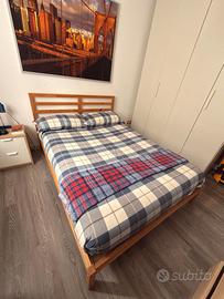 Struttura letto matrimoniale con doghe