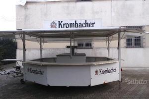 Rimorchio adibito vendita birra ottagonale