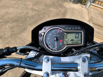 Suzuki GSR750