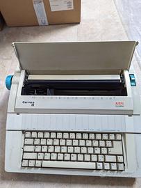 Macchina da scrivere elettronica AEG Olympia