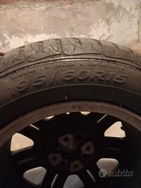 N°4 gomme estive su cerchio SAVA misure 195/60R15