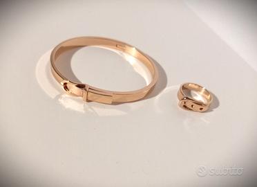 Set gioielli (bracciale rigido e anello)