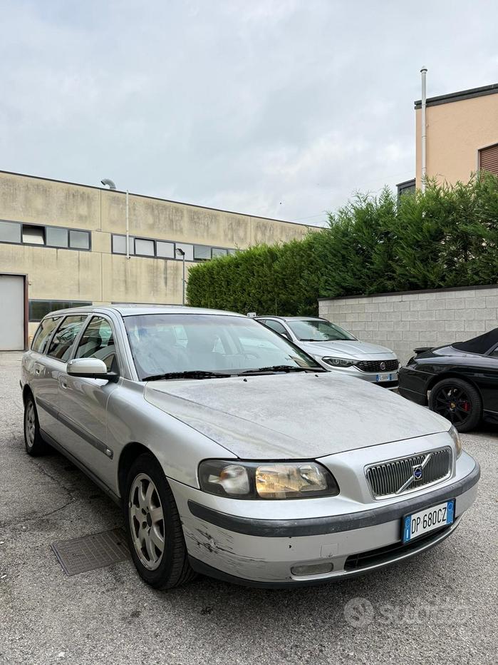 Volvo V70/XC70 V70 2.4 D5 20V cat Summum