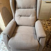 Poltrona relax elettrica doppio motore