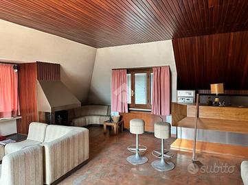 VILLA SINGOLA A SUZZARA