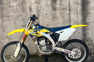 Suzuki rmz 250