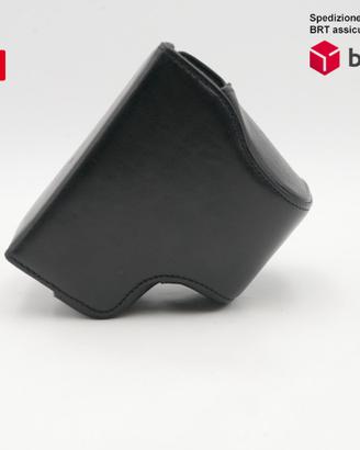 Custodia in pelle Megagear per Sony A7C