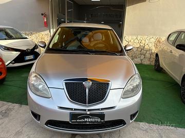 Lancia Ypsilon 1.3 MJT 75 CV Platino