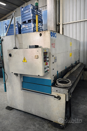 Cesoia idraulica a ghigliottina BL 3050x5/7 – 3050