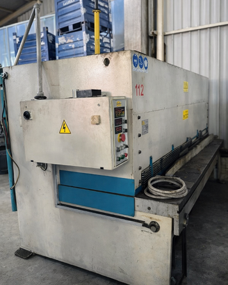 Cesoia idraulica a ghigliottina BL 3050x5/7 – 3050