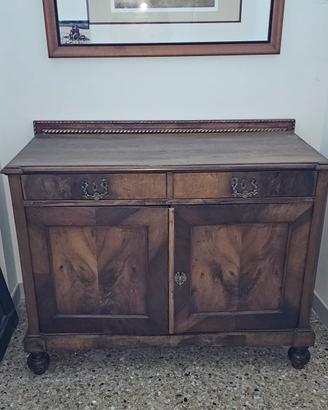 Credenza in noce
