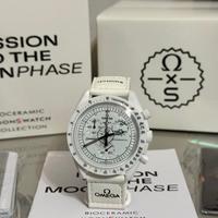 Orologio bianco con fasi lunari