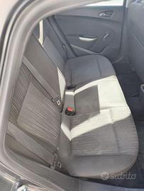 Opel Astra 1.7 CDTI 2012
