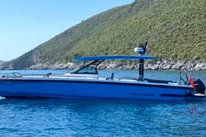 Axopar 37 Sun-Top Miami Blue del 2020