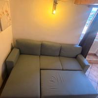 Divano in tessuto semi nuovo