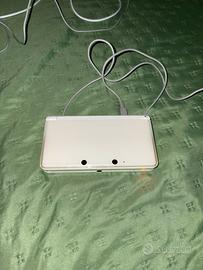 Nintendo 3DS + 2 giochi