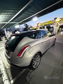 Lancia Delta 1.4 tjt Platino full optional