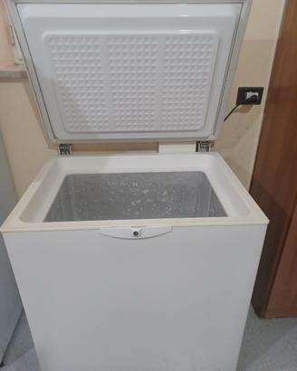 Congelatore a pozzetto