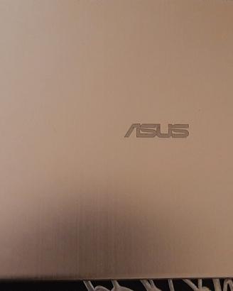 computer portabile Asus 