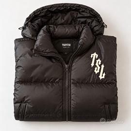 Total Black con Logo Gotico, Stile Techwear Hype