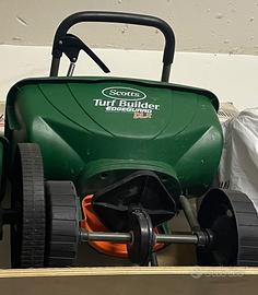 Spandiconcime e spandiseme professionale SCOTTS