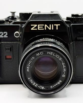 Zenit 122 con ottica MC Helios 44-M-6
