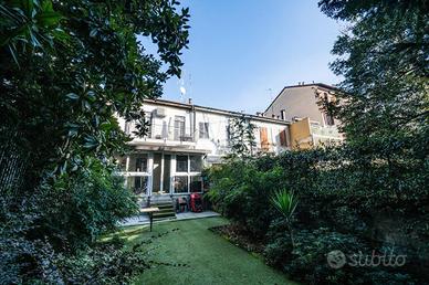 VILLA SINGOLA A MILANO