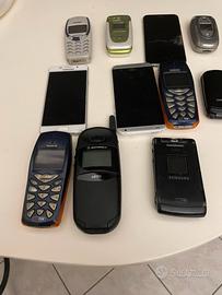 11 cellulari vintage Iphone, samsung, nokia