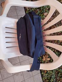 Borsa grande con tracolla regolabile