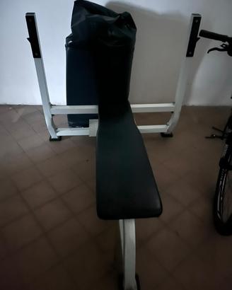 Panca piana rack con spotter