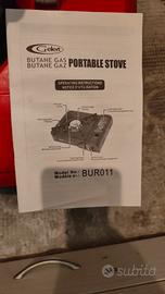 Fornello portatile a gas butano.