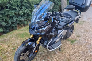 HONDA X-ADV 750 DCT 2021 – 20.000 KM – BAULETTO KE