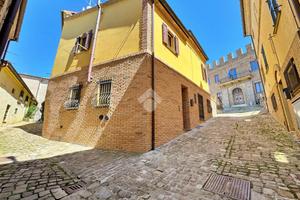 CASA SEMINDIPENDENTE A VALLEFOGLIA