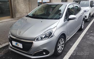 Peugeot 208 BlueHDi 75 5 porte Allure