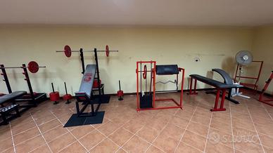 Attrezzatura palestra completa – panca con bilanci