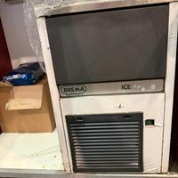 Macchina del ghiaccio  ( il prezzo si puo parlare)