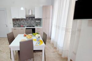 Appartamento con veranda a Ciró Marina