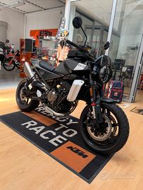 HUSQVARNA SVARTPILEN 801