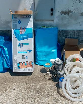 Piscina fuori terra bestway steel pro usata